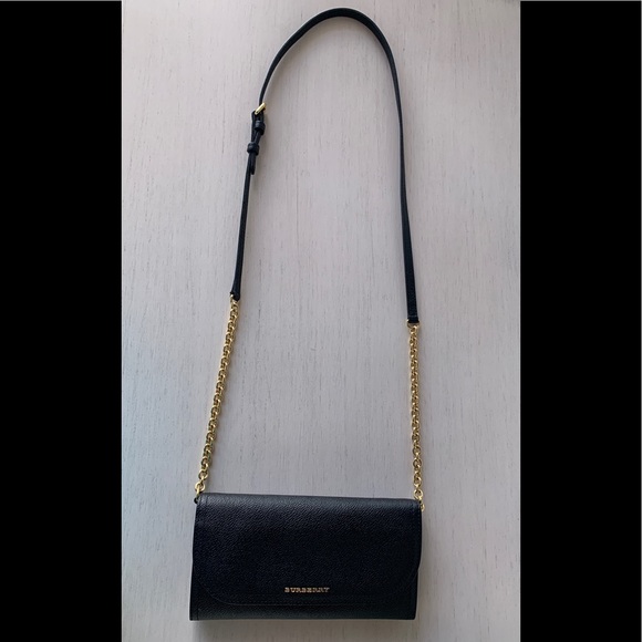 burberry henley wallet on chain